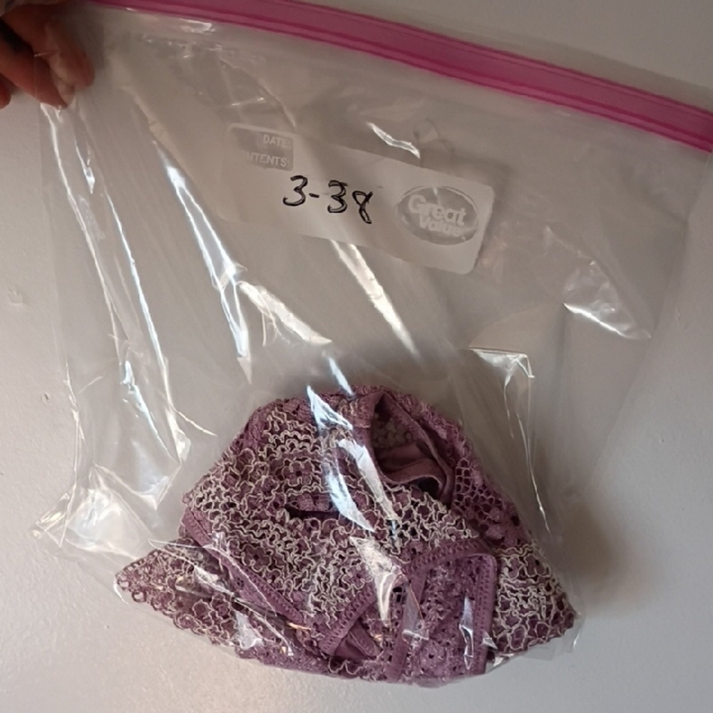 Victoria's Secret Lace Bandeau in Lavender and Cream - Picture 4 of 4